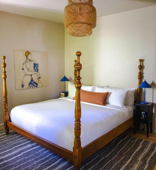 デラックスの４人部屋, Kingston Carriage House