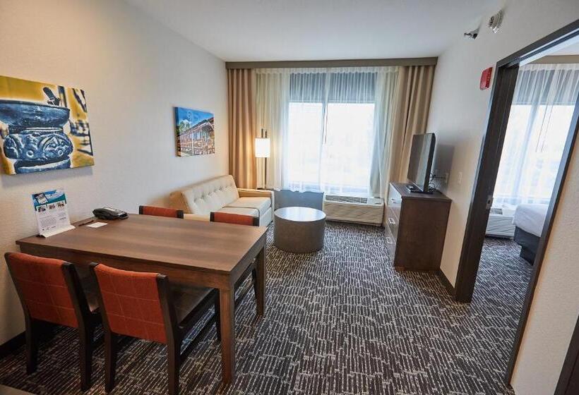 חדר דלוקס עם מיטת קינג, Gundersen Hotel & Suites
