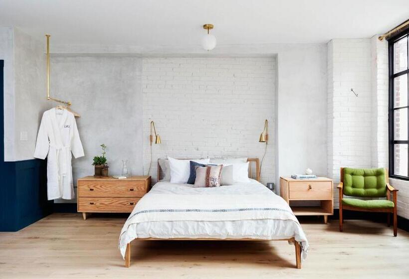 Standart Oda, Lokal Hotel Old City
