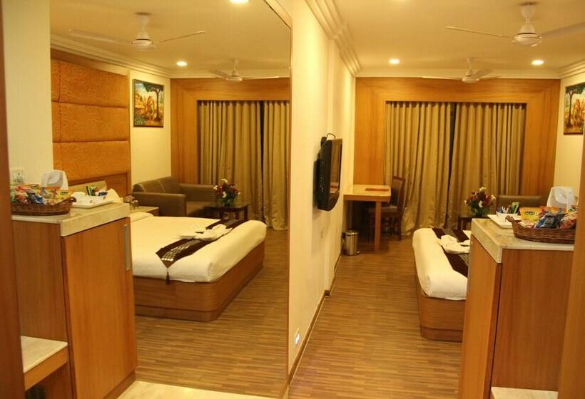 Номер Deluxe, Lords  Eco Inn Gandhidham
