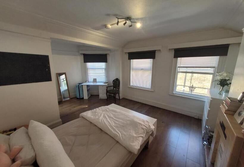 デラックスルーム, Locke & Quay Exclusive Rooms