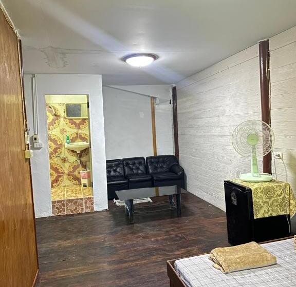 스탠다드 룸, Noahs Ark Suites