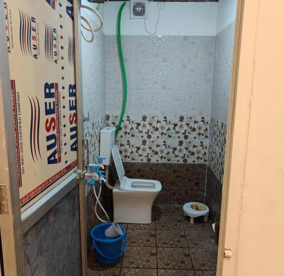 Кровать в Общей Комнате, Goroomgo Kshipra Guest House Ujjain
