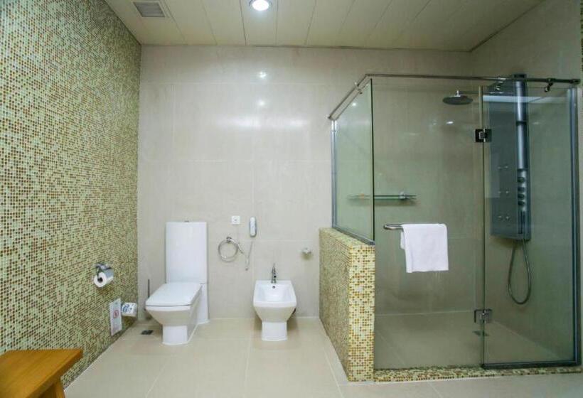 سوئیت پرزیدنت, Lagos
