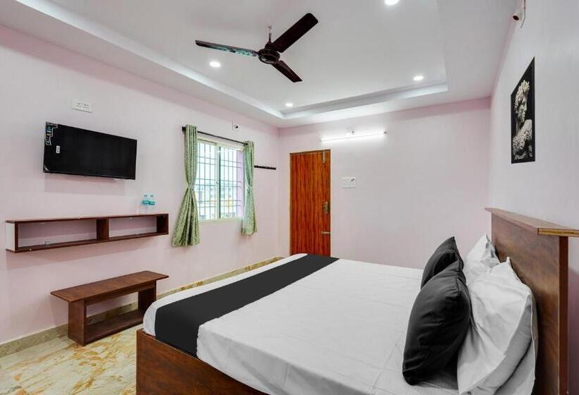 Трехместный Номер Классика, Fabhotel Chandu S Boutique   Nr Bus Stand