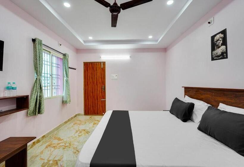 Трехместный Номер Классика, Fabhotel Chandu S Boutique   Nr Bus Stand