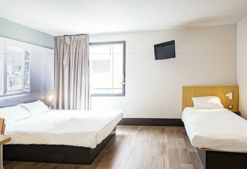 Номер Стандарт Трехместный, B&b Hotel Chartres Océane