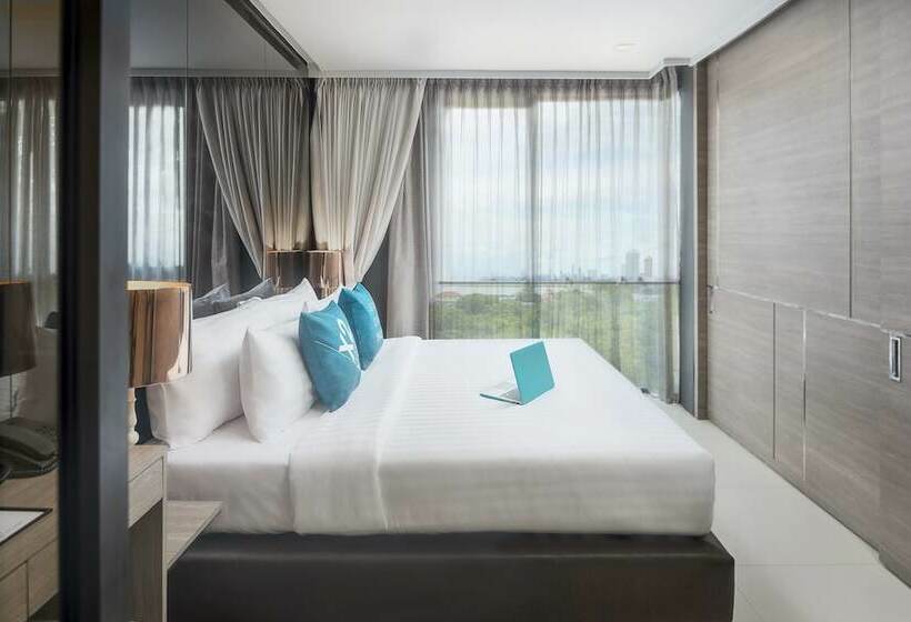 스위트, Cross Vibe Pattaya Seaphere   Formerly X2 Vibe Pattaya Seaphere