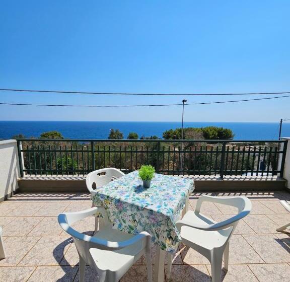 Triple Room Sea View, Alba Di Mare Apparamento Con Parcheggio E Vista Mare