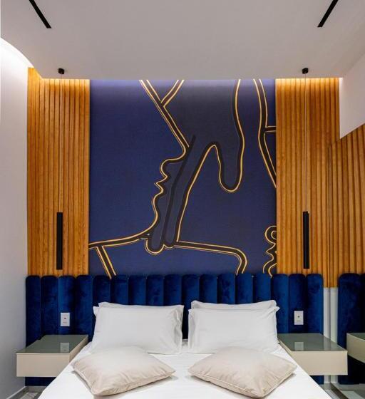 اتاق لوکس با تخت بزرگ, Di Virgilio Suite Luxury