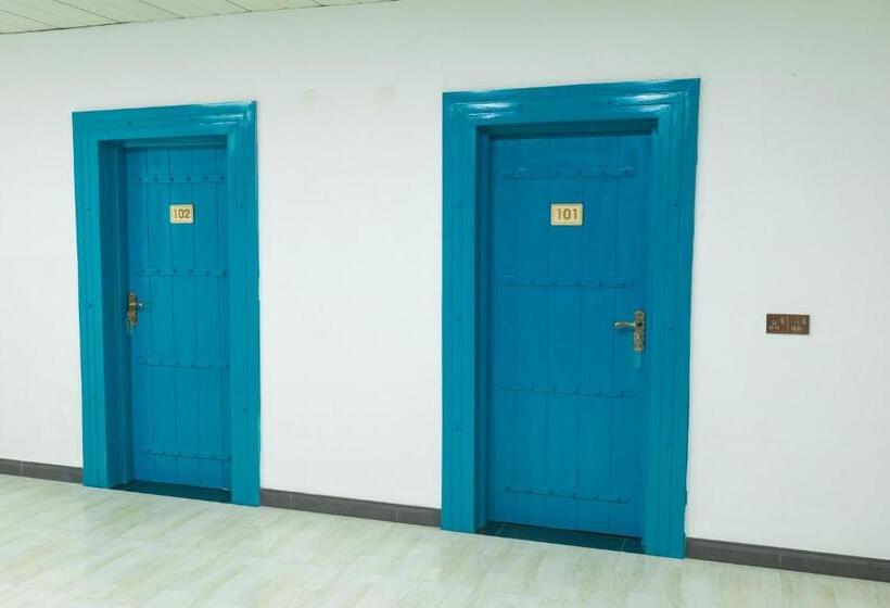 اتاق سوپریور یک تخته, Chitta
