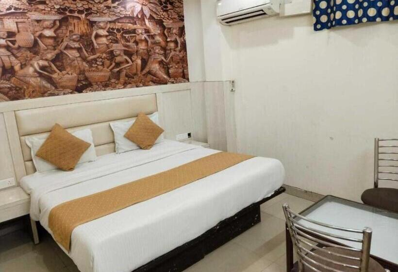 اتاق لوکس, Del Fox Holidays At 5 Minute Vfs New Delhi