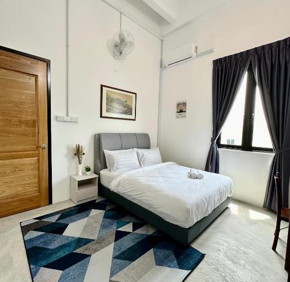 Номер Deluxe Вид на Море, Ferringhi Inn 51