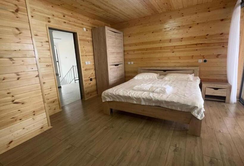 سوییت, Guest House Sham