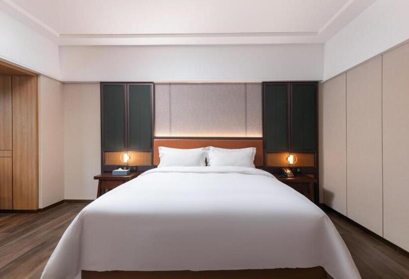 Номер Deluxe Кровать Кинг, Huaxi International