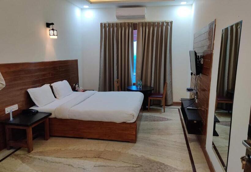 Номер Стандарт, Orchha Club And Resort   Ocr