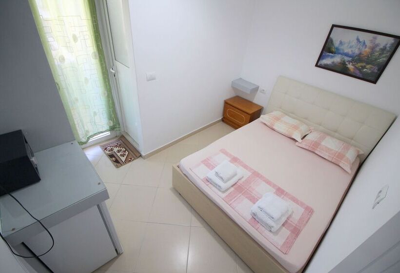اتاق استاندارد با بالکن, Andy Apartments