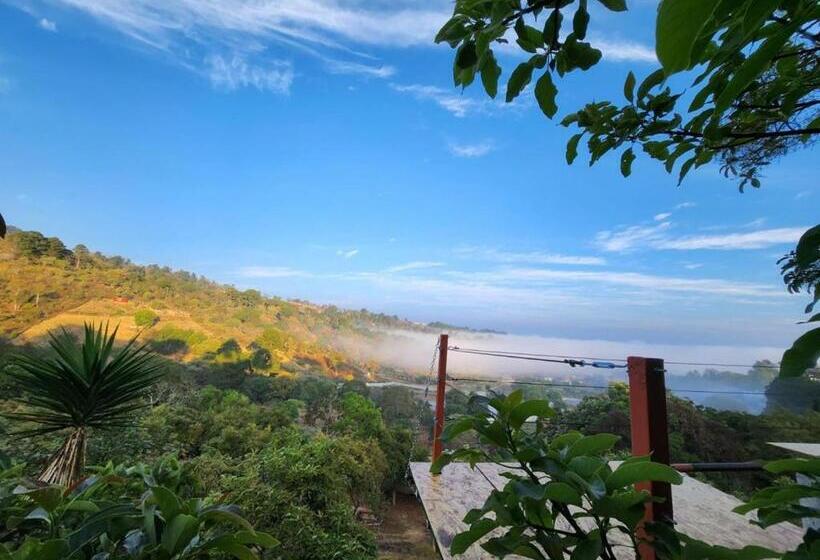 اتاق استاندارد با تخت بزرگ, M Lapin   Hotel & Glamping Near Antigua Guatemala