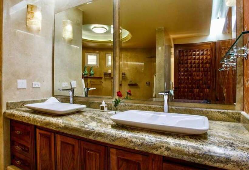 Standardrum, Villa Armonia Luxury Suites