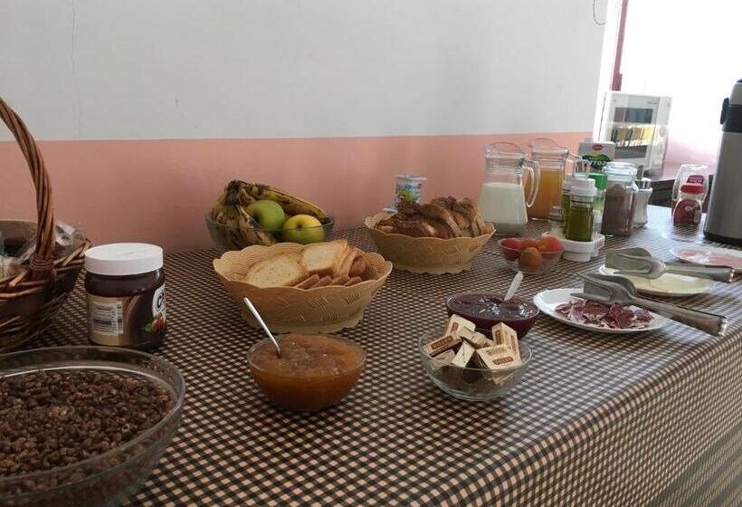 스탠다드 4인용 룸 공용 욕실, Alberg Solidança Hostel