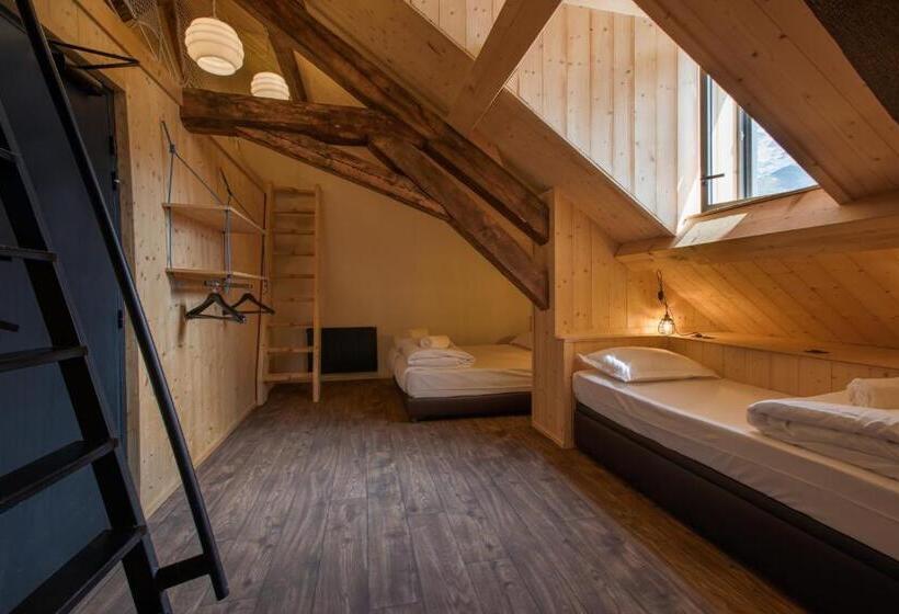 Семейный Номер, Refuge Du Montenvers