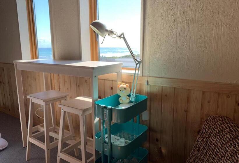 Четырехместный Номер Стандарт Вид на Море, South Bird Inn