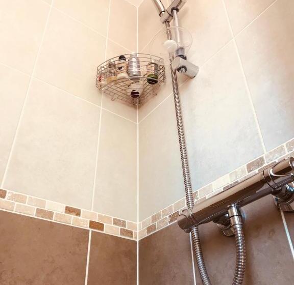 اتاق لوکس با تخت بزرگ, Tresillian House