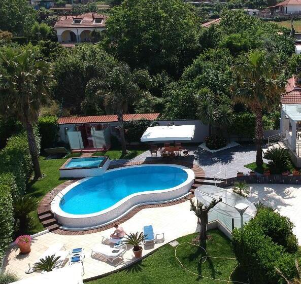 Люкс Кровать Кинг, Villa Soraya