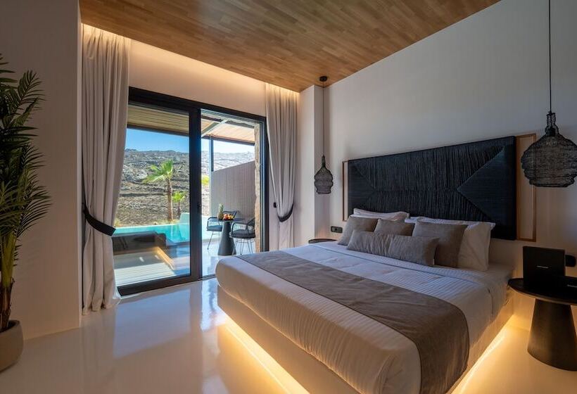 Люкс Повышенной Комфортности, Ftelia Black Villas