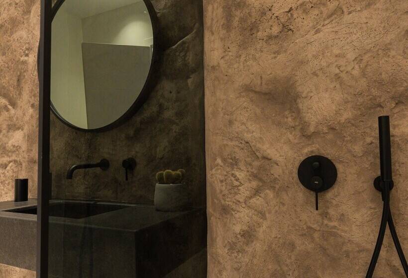 Люкс Повышенной Комфортности, Ftelia Black Villas