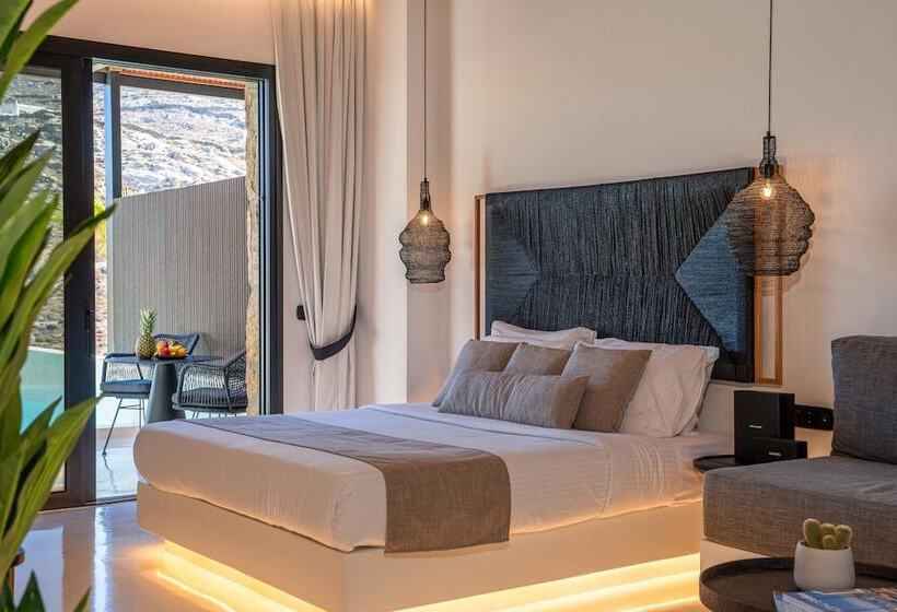 Люкс Superior, Ftelia Black Villas