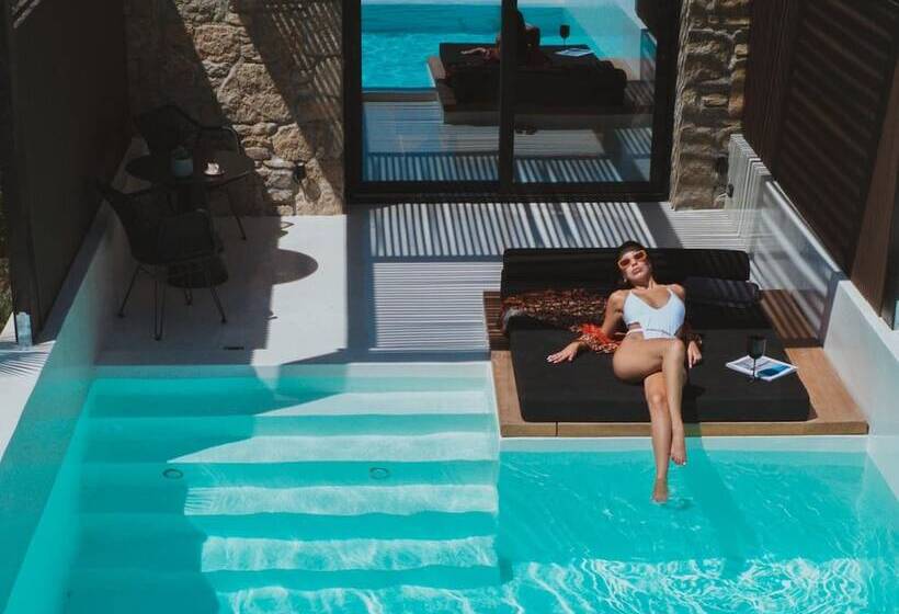 Люкс Superior, Ftelia Black Villas