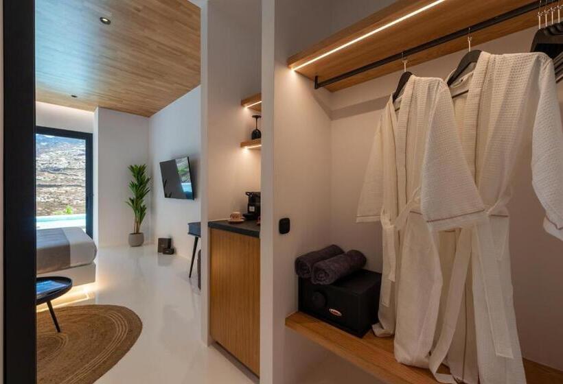 Полулюкс с Бассейном, Ftelia Black Villas