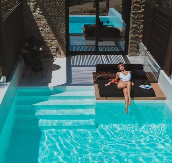 Люкс Superior, Ftelia Black Villas