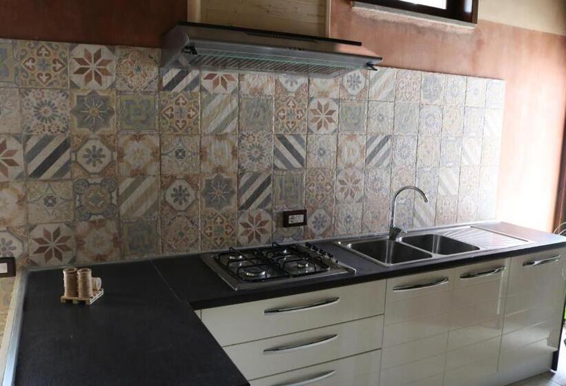 Апартаменты 1 Спальня, Casa Mattia  B&b In Legno & Paglia