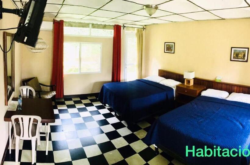 اتاق استاندارد با 2 تخت دوبل, La Colonia