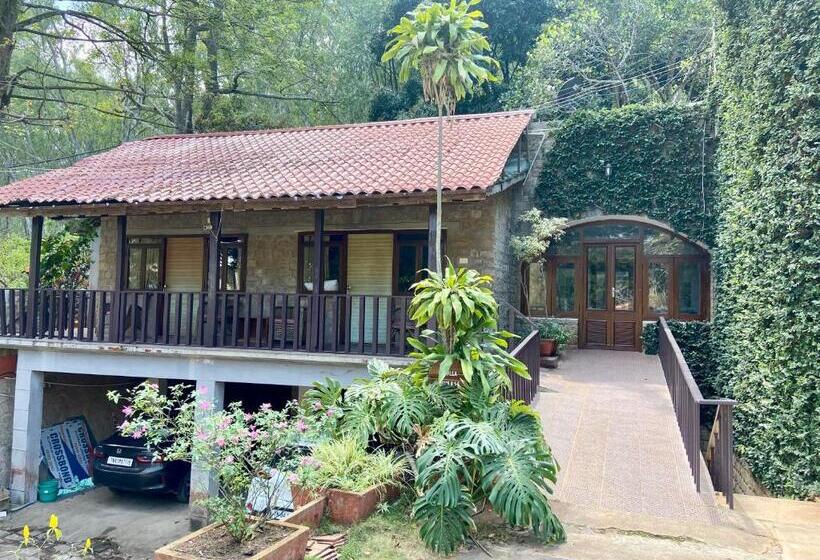 デラックスルーム, Zeenath Taj Gardens