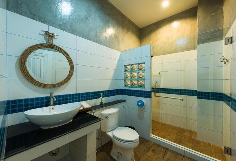 Трехместный Президентский, The Iconic Hotel Ranong