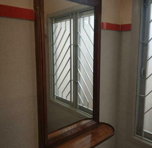 اتاق استاندارد یک نفره, Krishna Lodge