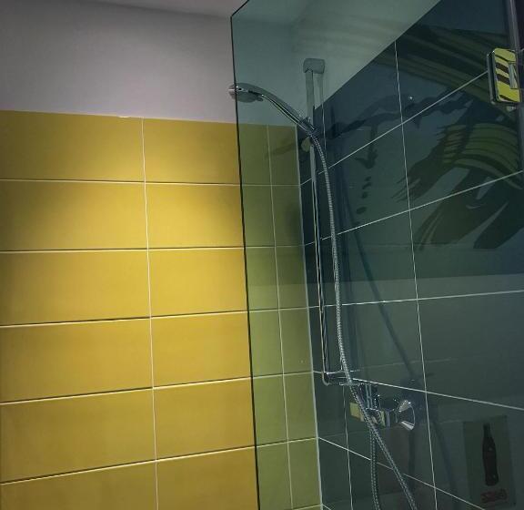 Номер Deluxe, Road Stop Wuppertal