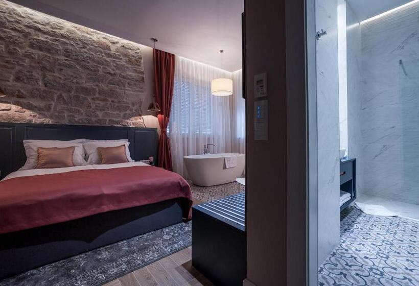 디럭스 룸, Zadera Accommodation