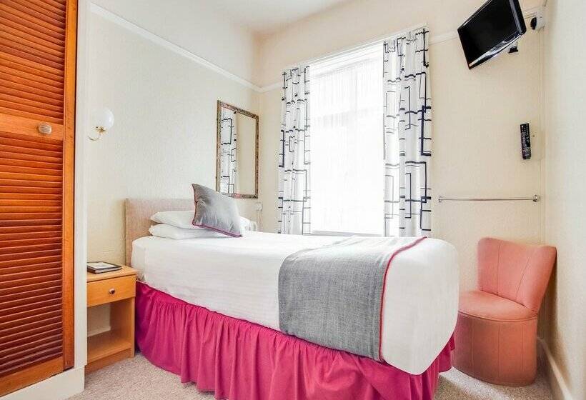 Номер Стандарт Индивидуальный, Godolphin Arms Hotel