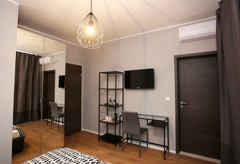 اتاق استاندارد با بالکن, Prestige Design Rooms