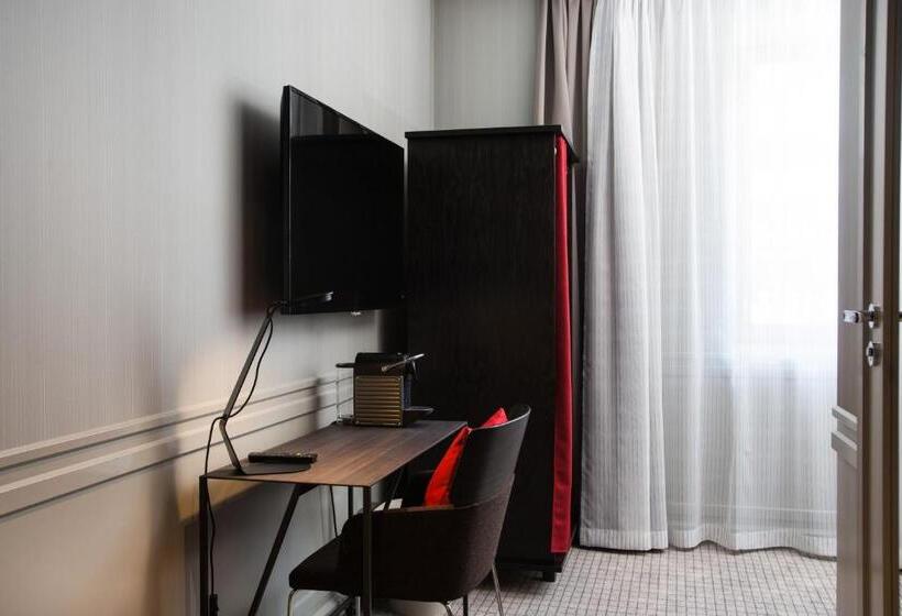 Quarto Basic, Bergen Børs