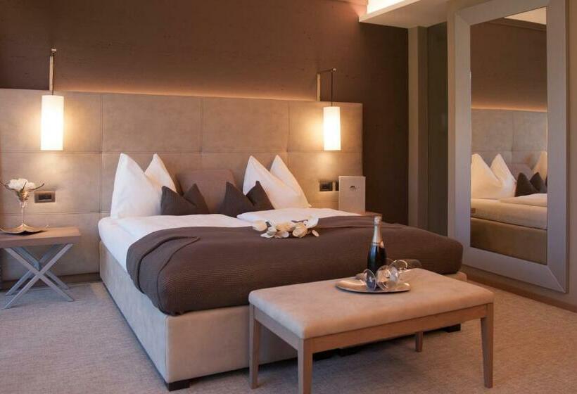 Номер Deluxe Вид на Горы, The Lodge Sporthotel   Golfclub Eppan