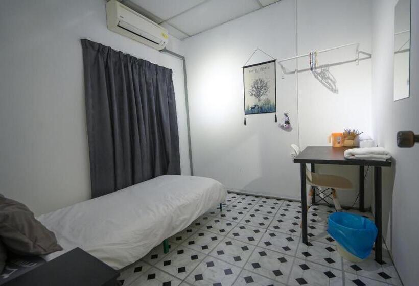 Номер Стандарт Индивидуальный, G Traveler Accommodation   Hostel