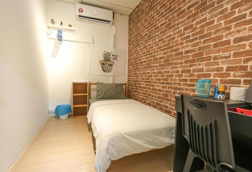 Номер Стандарт Индивидуальный, G Traveler Accommodation   Hostel