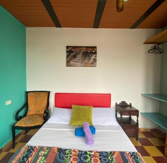 اتاق استاندارد با چشم‌انداز کوهستان, Havana Hostel Cali & Dance School