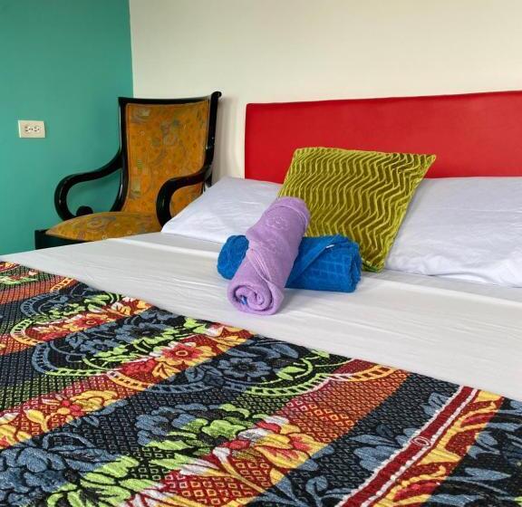 Номер Стандарт Вид на Горы, Havana Hostel Cali & Dance School