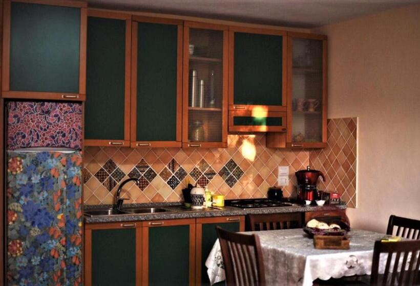 Апартаменты 1 Спальня, B&b Dei Fiori